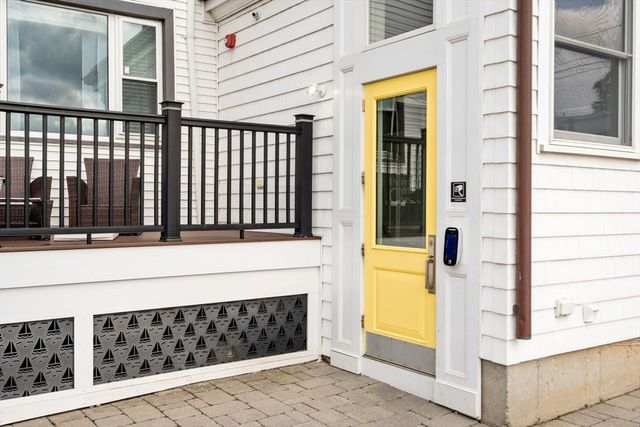 600 Shirley St 11, Winthrop, MA 02152