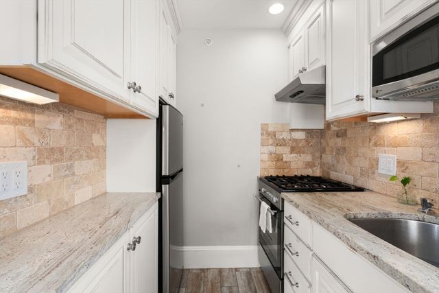 600 Shirley St 11, Winthrop, MA 02152