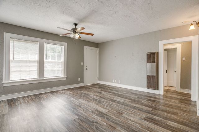 3148 Rogers Avenue 3, Fort Worth, TX 76109