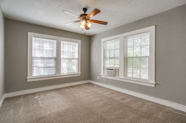 3148 Rogers Avenue 3, Fort Worth, TX 76109