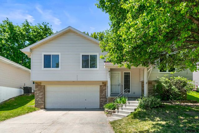 3072 S 35th Avenue, Omaha, NE 68105