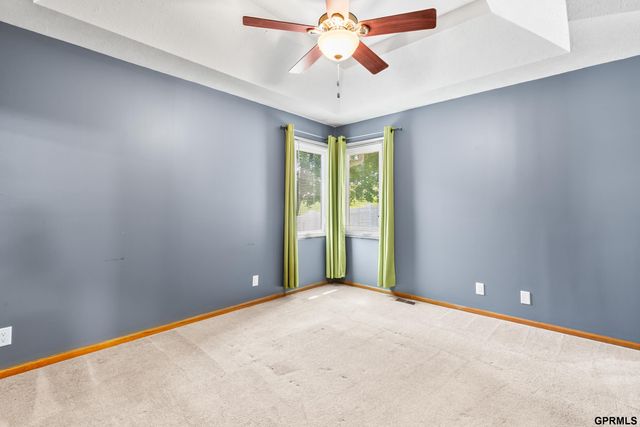 3072 S 35th Avenue, Omaha, NE 68105