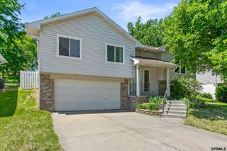 3072 S 35th Avenue, Omaha, NE 68105