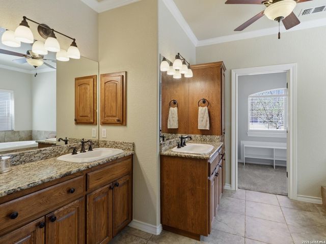 242 English Oaks, Boerne, TX 78006