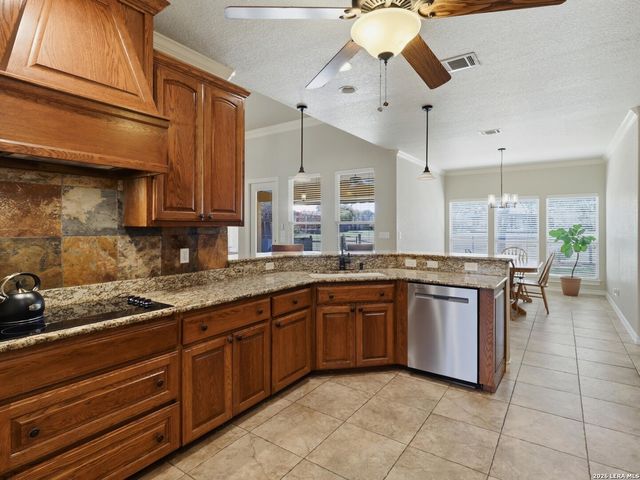 242 English Oaks, Boerne, TX 78006
