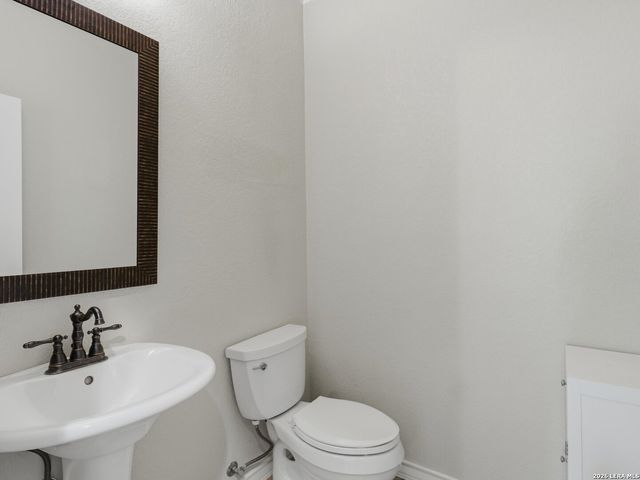 242 English Oaks, Boerne, TX 78006