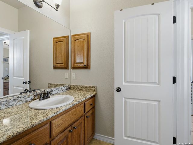 242 English Oaks, Boerne, TX 78006