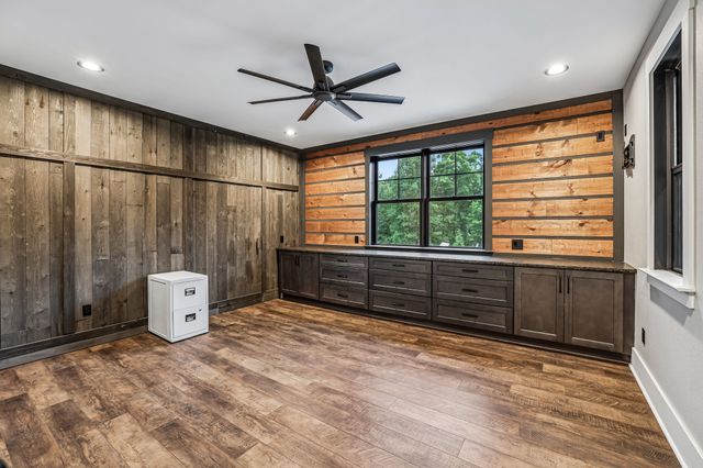 323 Sunset Cove Ln, Winchester, TN 37398