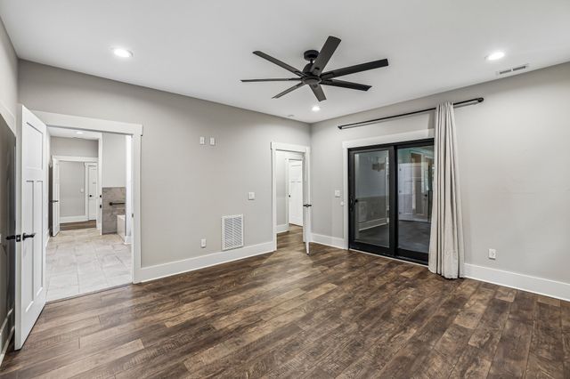 323 Sunset Cove Ln, Winchester, TN 37398