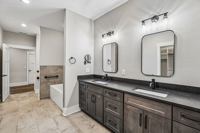 323 Sunset Cove Ln, Winchester, TN 37398