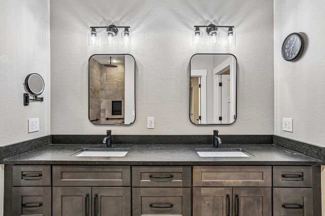 323 Sunset Cove Ln, Winchester, TN 37398