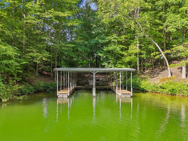 323 Sunset Cove Ln, Winchester, TN 37398