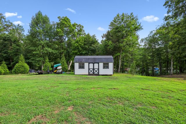323 Sunset Cove Ln, Winchester, TN 37398