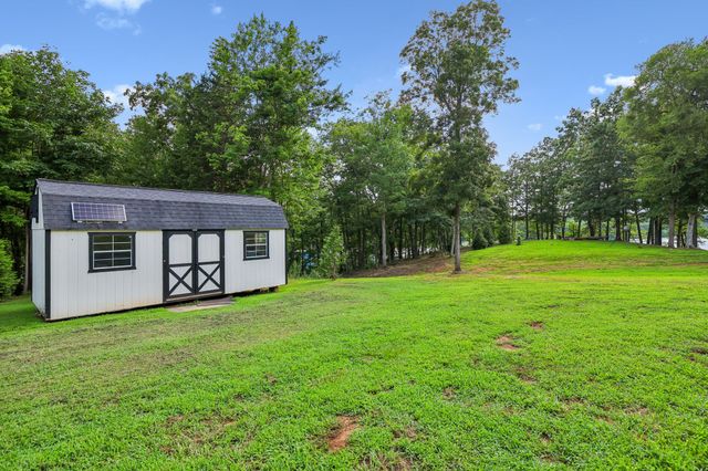 323 Sunset Cove Ln, Winchester, TN 37398