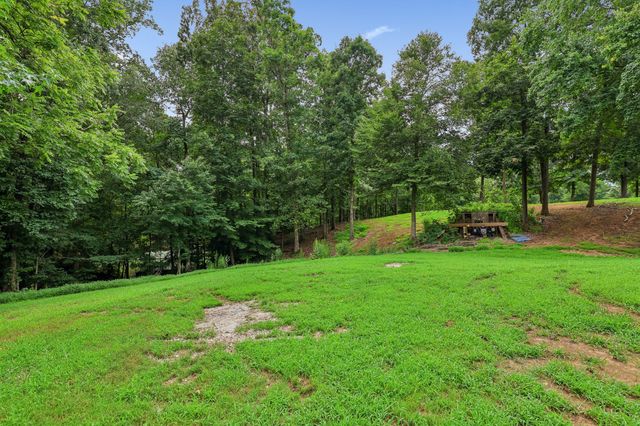 323 Sunset Cove Ln, Winchester, TN 37398