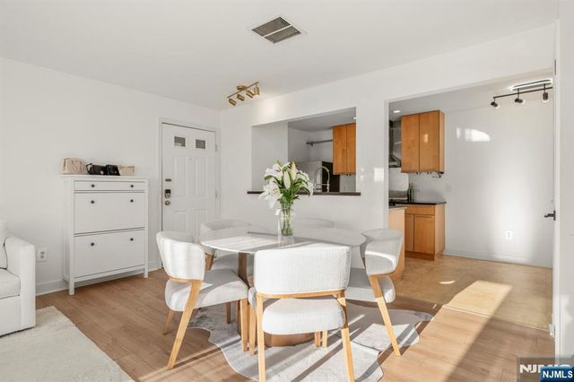 100 Crown Court 482, Edgewater, NJ 07020