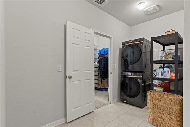 213 Munk LN, Leander, TX 78641