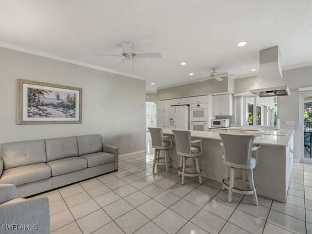 200 Windbrook CT, Marco Island, FL 34145