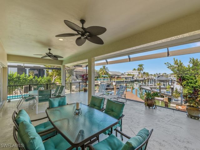 200 Windbrook CT, Marco Island, FL 34145