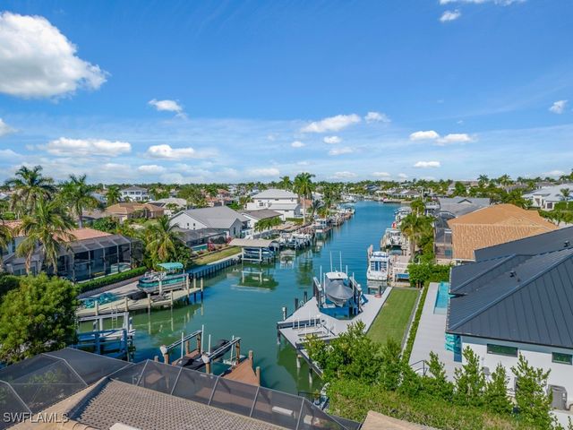 200 Windbrook CT, Marco Island, FL 34145