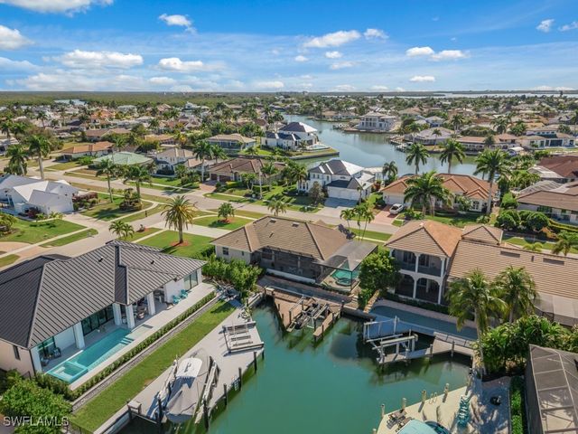 200 Windbrook CT, Marco Island, FL 34145