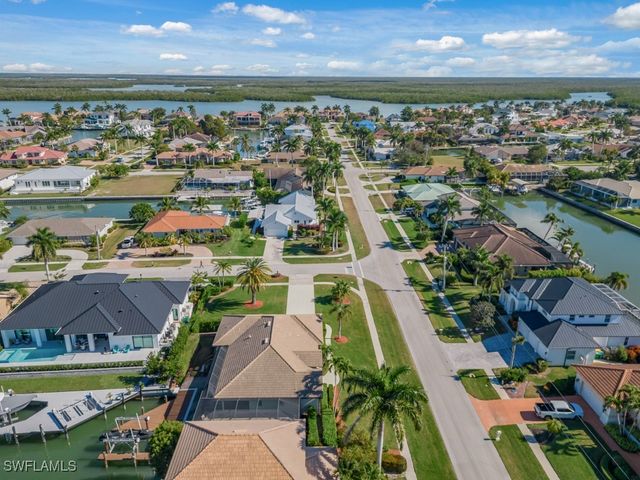 200 Windbrook CT, Marco Island, FL 34145