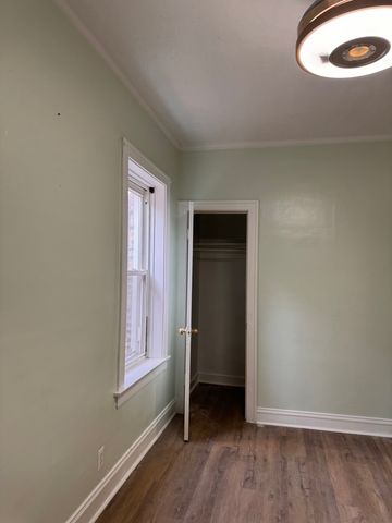 6113 S Sacramento Avenue, Chicago, IL 60629