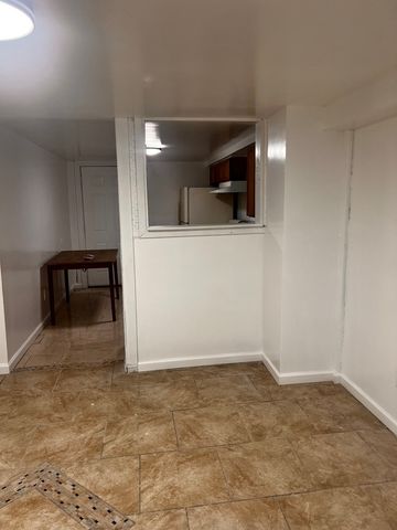 6113 S Sacramento Avenue, Chicago, IL 60629