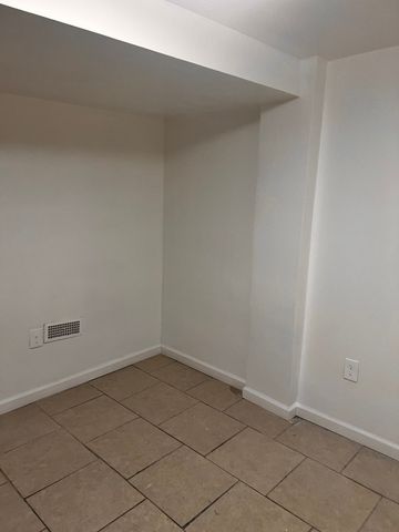 6113 S Sacramento Avenue, Chicago, IL 60629