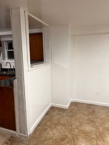 6113 S Sacramento Avenue, Chicago, IL 60629