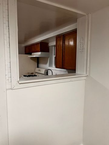 6113 S Sacramento Avenue, Chicago, IL 60629