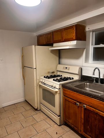 6113 S Sacramento Avenue, Chicago, IL 60629