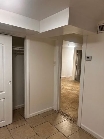 6113 S Sacramento Avenue, Chicago, IL 60629