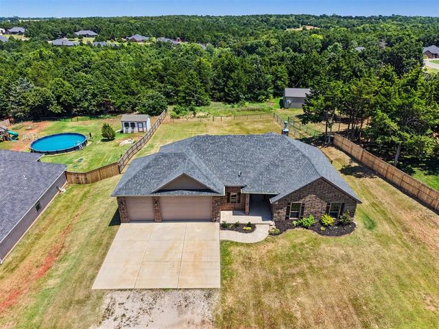 350 Maple Drive, Guthrie, OK 73044