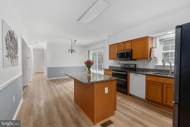 9563 MOHAWK DR, King George, VA 22485