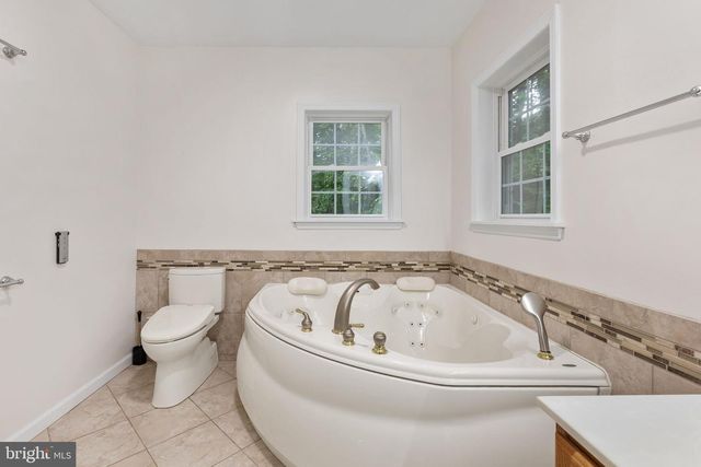 9563 MOHAWK DR, King George, VA 22485