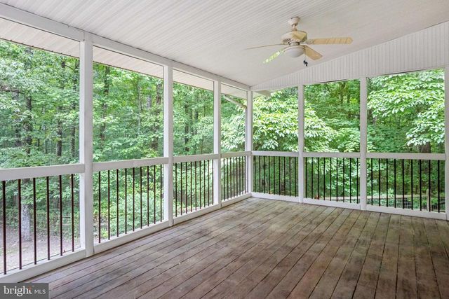 9563 MOHAWK DR, King George, VA 22485