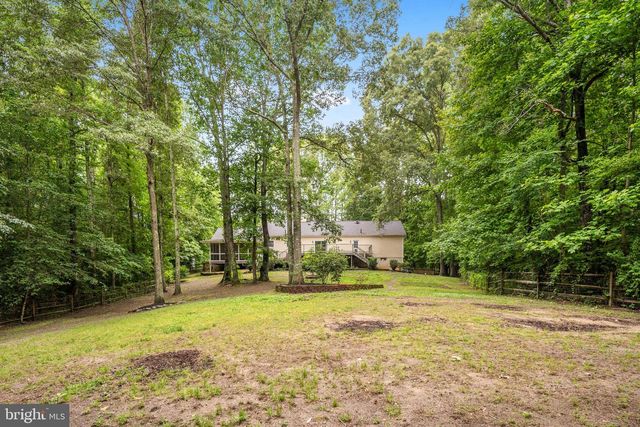 9563 MOHAWK DR, King George, VA 22485