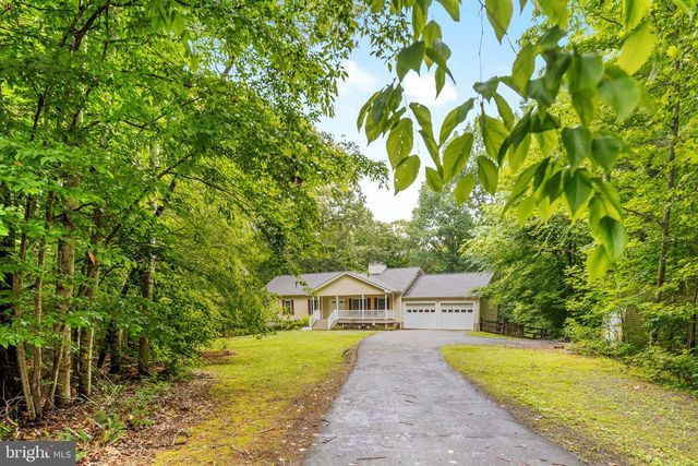 9563 MOHAWK DR, King George, VA 22485