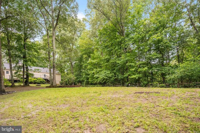 9563 MOHAWK DR, King George, VA 22485
