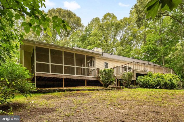 9563 MOHAWK DR, King George, VA 22485