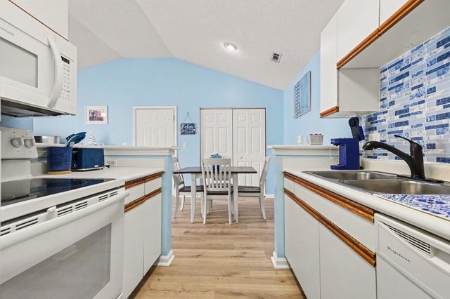 3795 Hitchcock Way Apt 637, Myrtle Beach, SC 29577