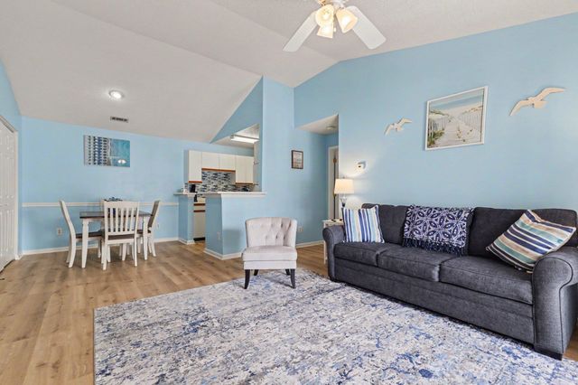3795 Hitchcock Way Apt 637, Myrtle Beach, SC 29577