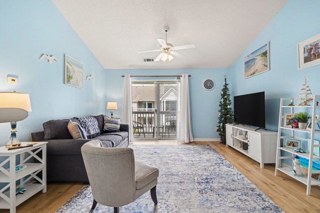 3795 Hitchcock Way Apt 637, Myrtle Beach, SC 29577