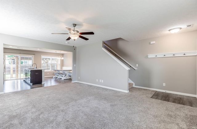 823 Groveview Court, Evansville, IN 47711