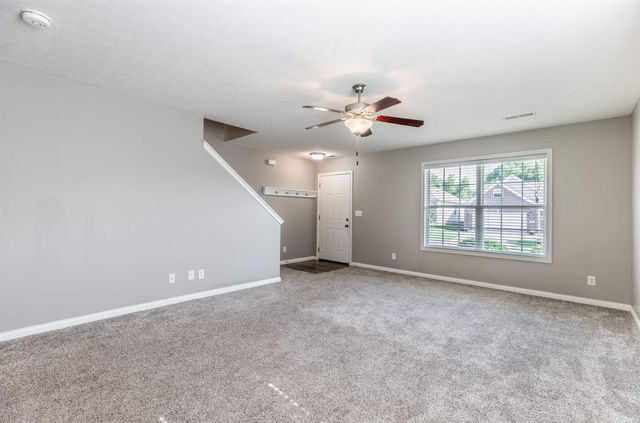 823 Groveview Court, Evansville, IN 47711