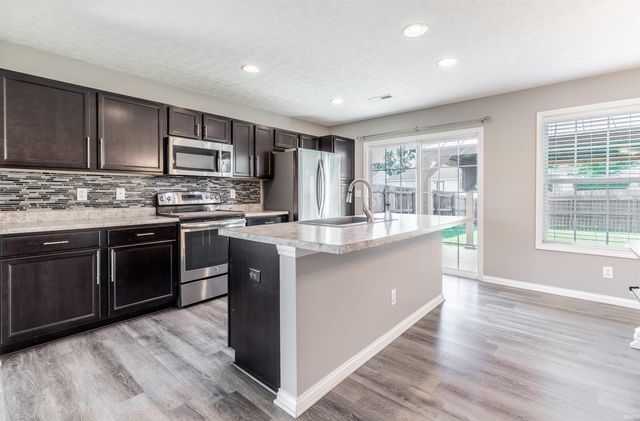 823 Groveview Court, Evansville, IN 47711