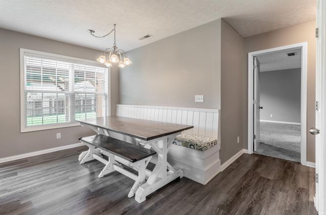 823 Groveview Court, Evansville, IN 47711