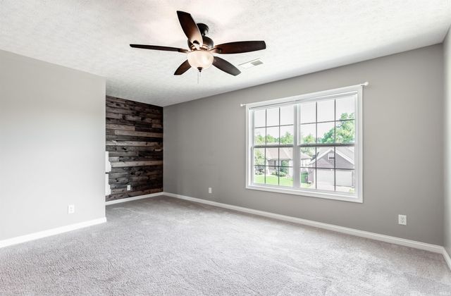 823 Groveview Court, Evansville, IN 47711