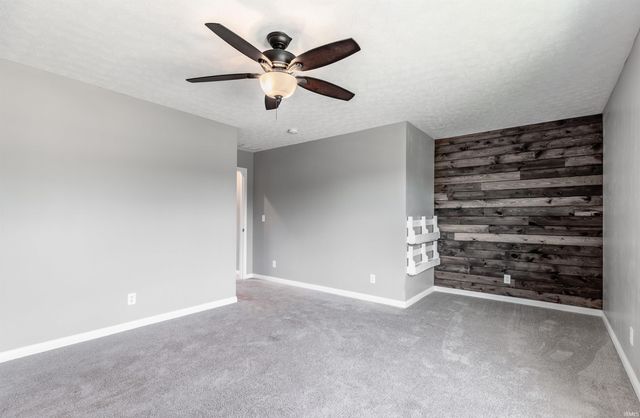 823 Groveview Court, Evansville, IN 47711